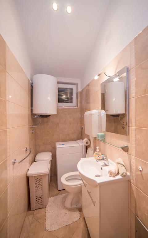Captain'S Apartment Barbat na Rabu Екстер'єр фото
