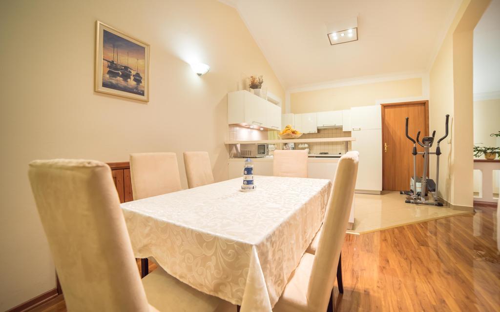 Captain'S Apartment Barbat na Rabu Екстер'єр фото