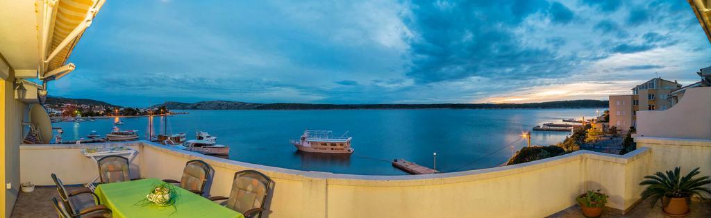 Captain'S Apartment Barbat na Rabu Екстер'єр фото