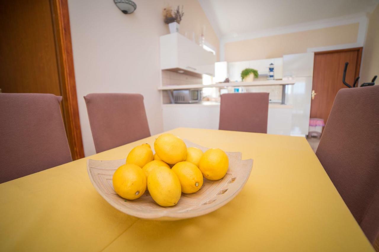 Captain'S Apartment Barbat na Rabu Екстер'єр фото